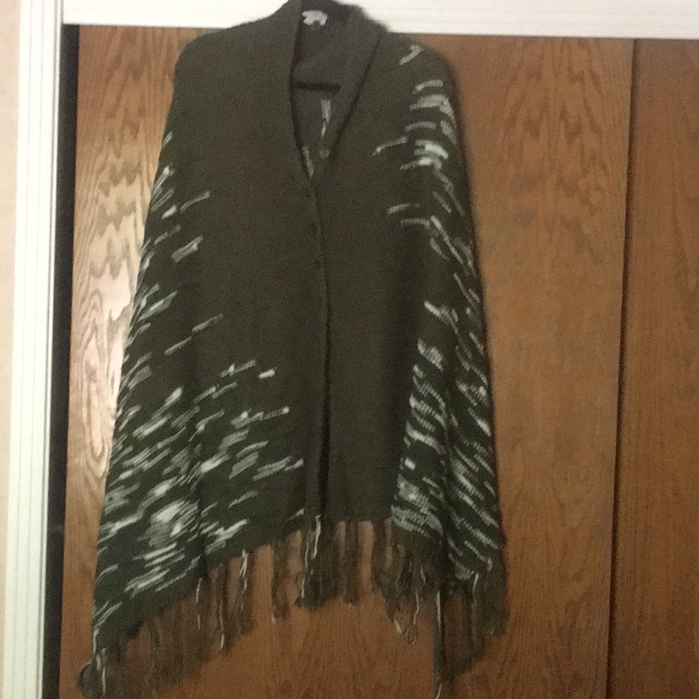 Lularoe sweater poncho